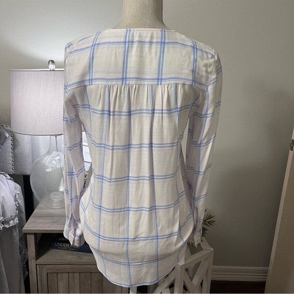 Max Studio Soft Lightweight Surplice Plaid Top Longer Back Fit Size XS - Picture 3 of 11